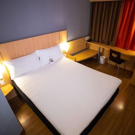 Ibis Petrolina Hotel Bagian luar foto