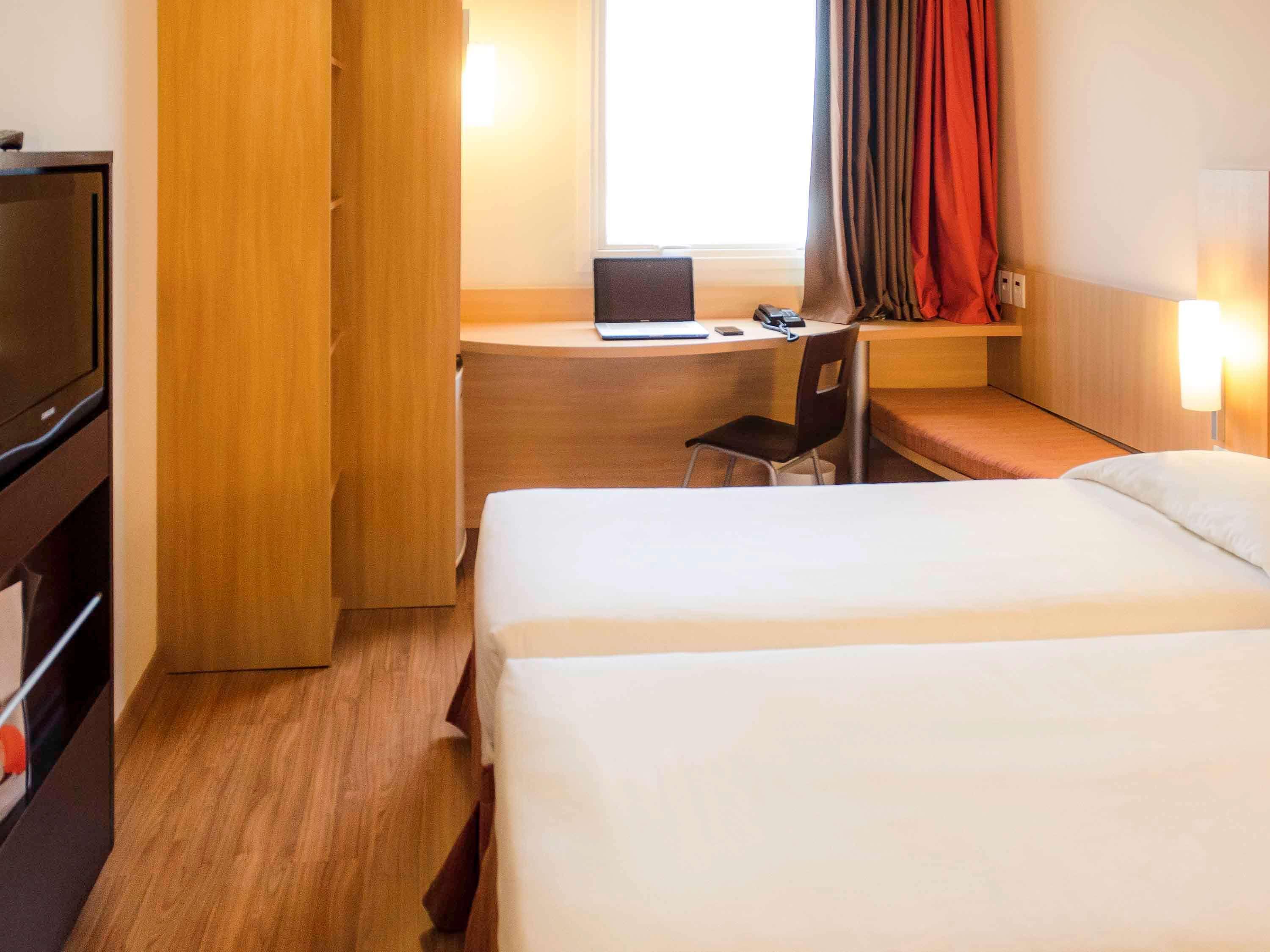 Ibis Petrolina Hotel Bagian luar foto