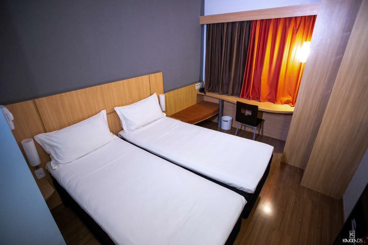 Ibis Petrolina Hotel Bagian luar foto