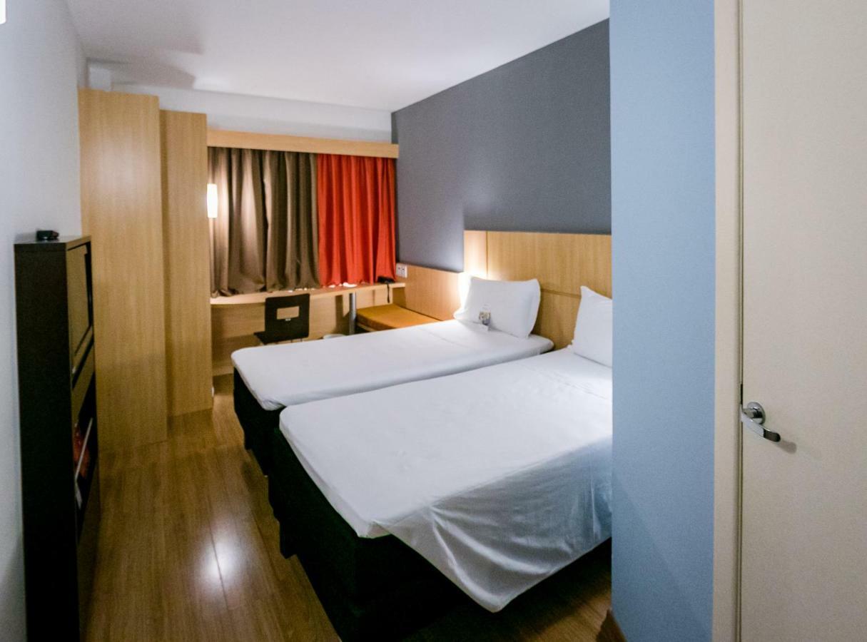 Ibis Petrolina Hotel Bagian luar foto
